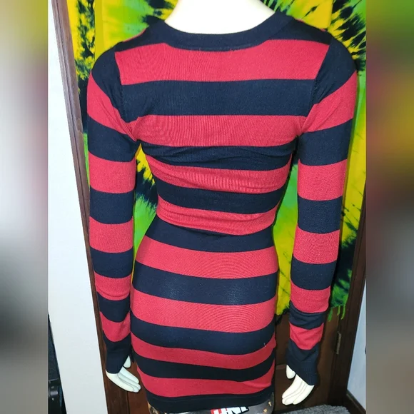 Guess bodycon dress - Picture 3 of 8